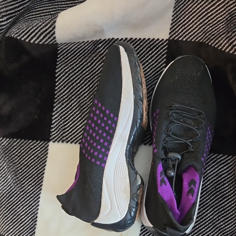 Nike Black and Purple Women's Sneakers